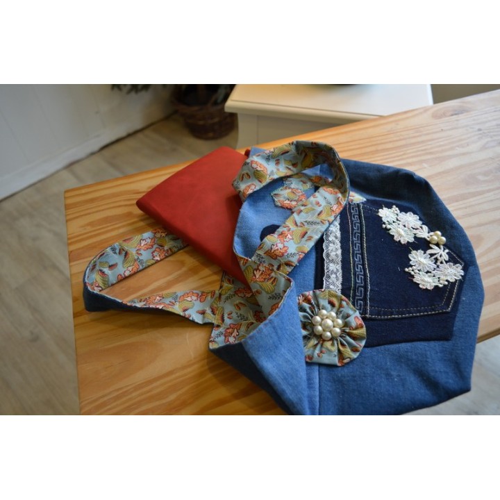 🧵 Sac en jean recyclé brodé - Pièce Unique