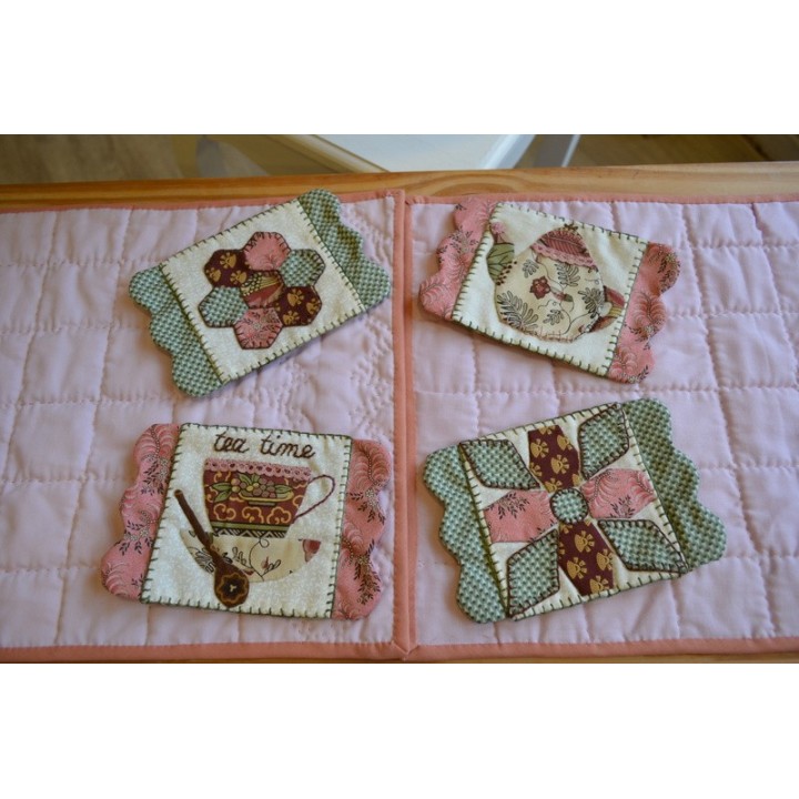 🧵 Lot de 4 sous-tasses patchwork aux motifs japonais